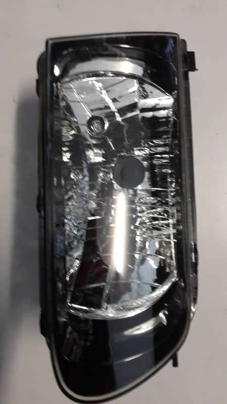 Tazz Headlamp - Right 2000-2006