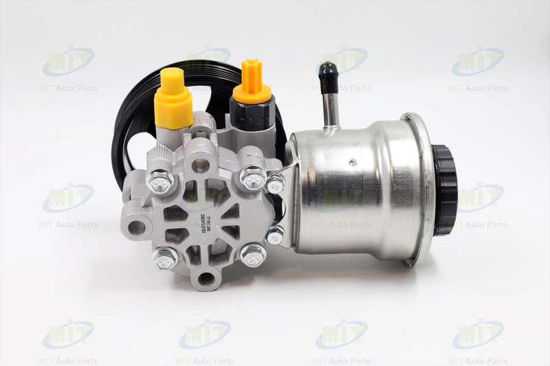 Toyota Quantum Power Steering, Pump+pulley+tank, 2.7 Early = Mid Model, 05-13