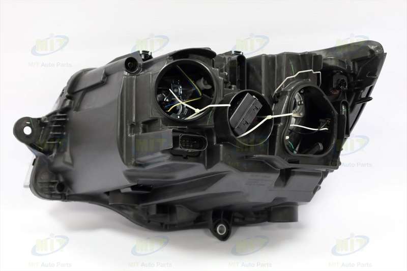 Vw Transporter/caravelle T6 Head Lamp,+motor, Halogen, Rh E-marked, L2 Late Model, 20-22