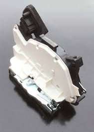 Polo 6 Door Lock Mechanism (7 Pin) Front Right 2010-2017