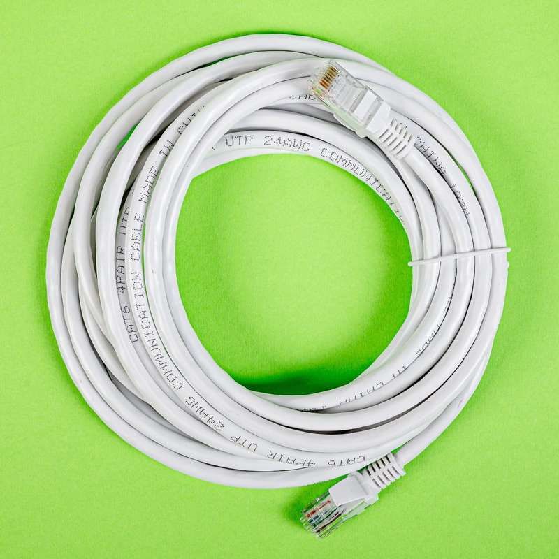 Gizzu Cat6 UTP Fly Lead Ethernet Network Cable 5m &#x2013; White