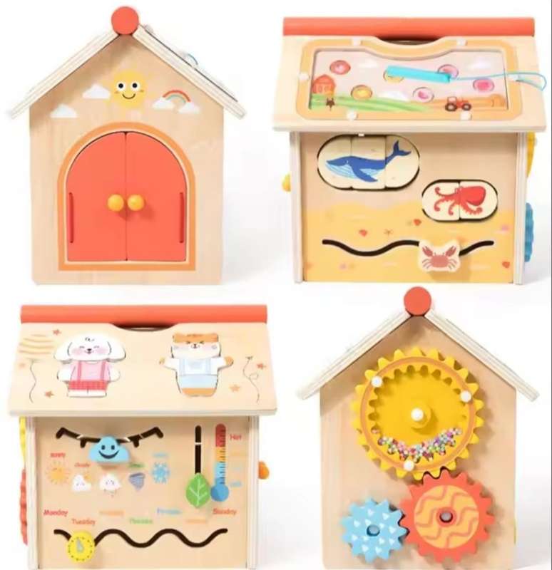 Montessori Busy House