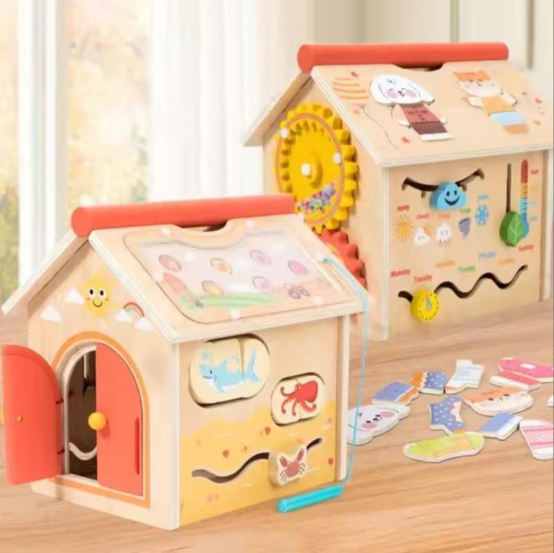 Montessori Busy House
