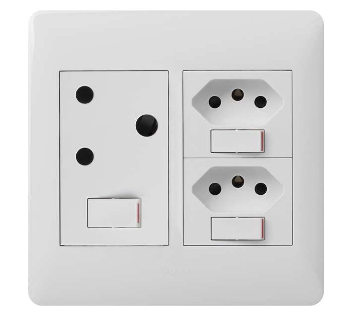 Ysalis Single Horizontal and Double Slimline Socket - White