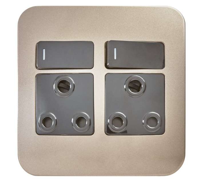 Veti Switch Plug Double - Black/Bronze