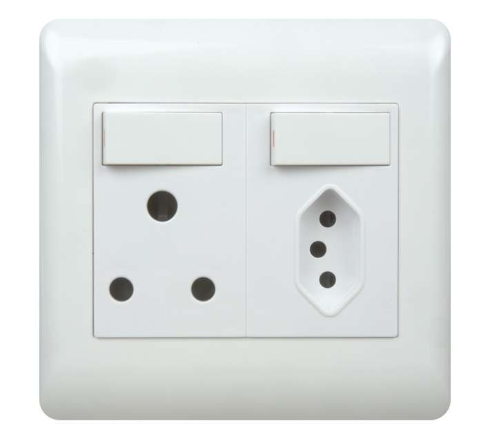 Design House 1 x IEC and Single Socket - White (100 x 100mm)
