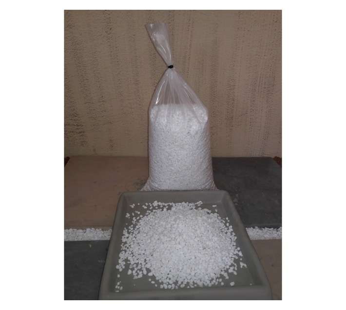 14DM Snow Tumble Gravel Pebble - White