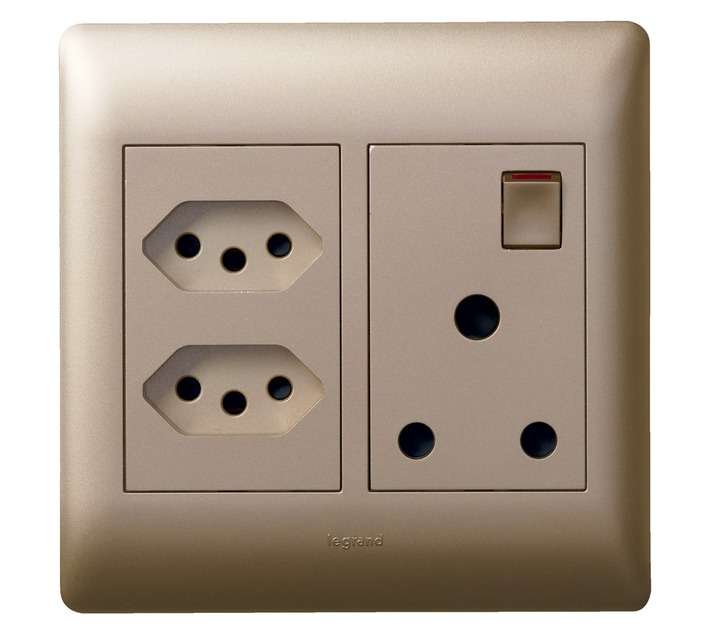 Ysalis Single Vertical and Double Slimline Sockets - Champagne