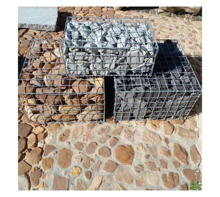 G4 River Boulder Stones (50kg)