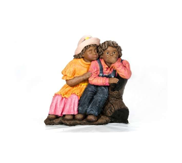Wildcrete Kissing Boy and Girl