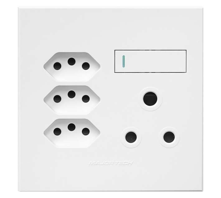 Veti Series 3 1 x RSA 3 x V-Slim Plug Sockets - White (100 x 100mm)