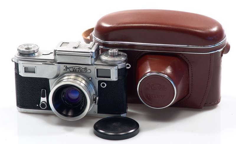 KIEV CHROME VINTAGE CONTAX MOUNT CAMERA 2.8/35mm LENS