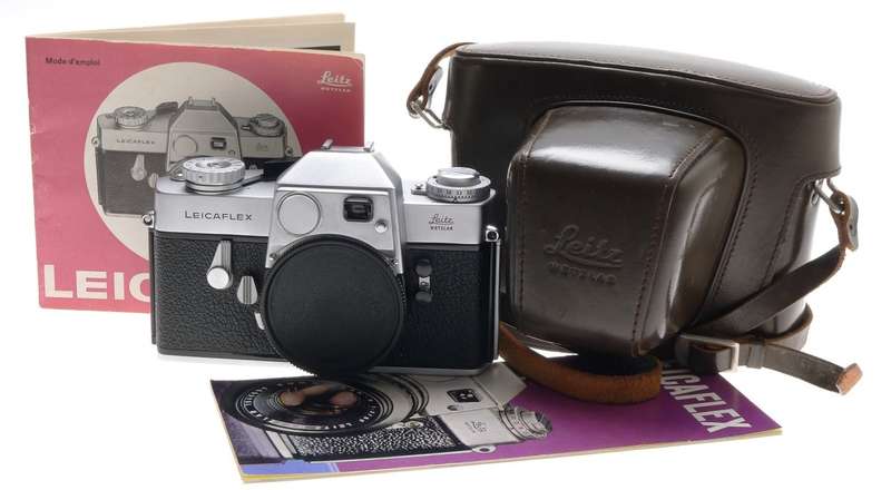 LEICAFLEX CHROME 1st VERSION RARE CHROME 35mm CAMERA BODY MANUAL CASE CAP CLEAN
