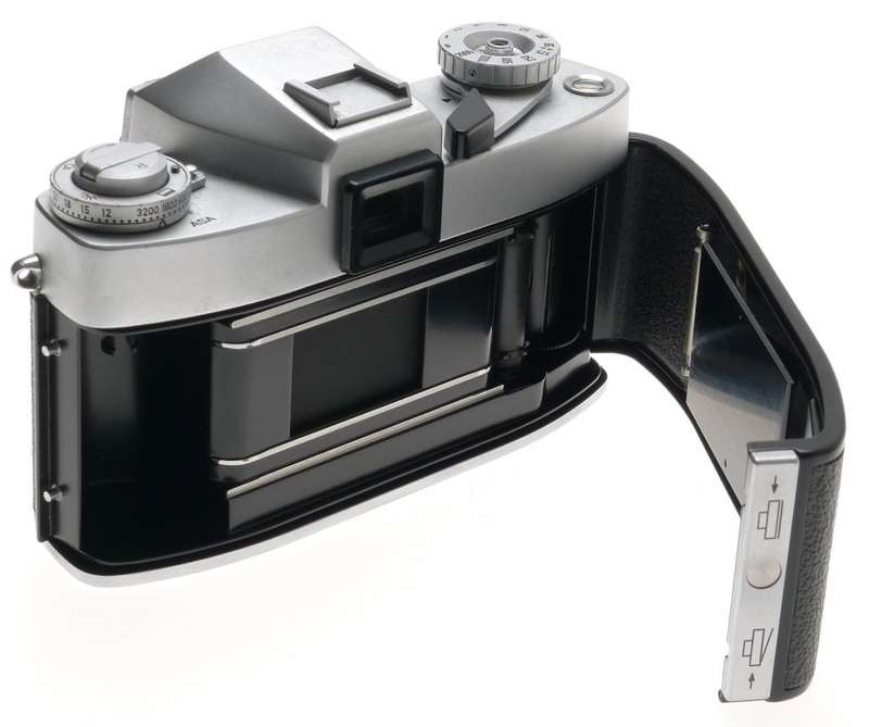 LEICAFLEX CHROME 1st VERSION RARE CHROME 35mm CAMERA BODY MANUAL CASE CAP CLEAN