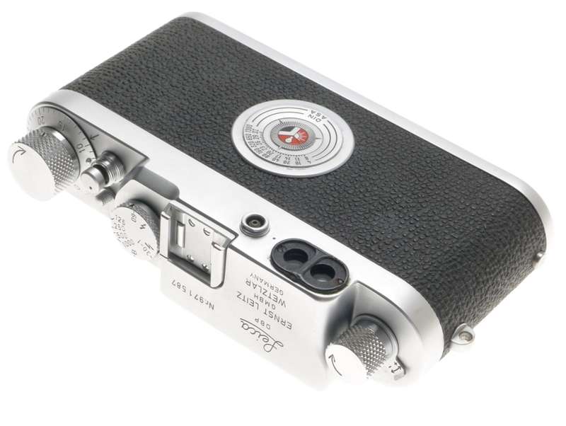 SUMMARON SILVER 1:2.8/35mm SCREW MOUNT M39 LENS WITH LEICA IIIG FILM CAMERA f=35
