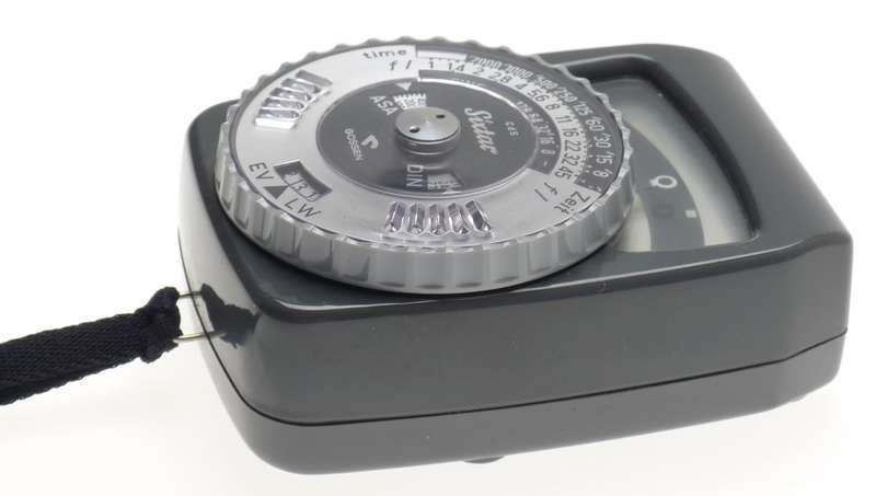 GOSSEN SIXTAR LIGHT EXPOSURE METER VINTAGE CASED STRAP WORKING CLEAN RARE GREY