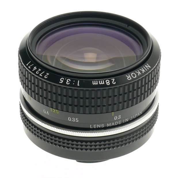 NIKON 1:3.5/28mm NIKKOR SLR CAMERA LENS f=28mm CLEAN EXCELLENT WIDE ANGLE