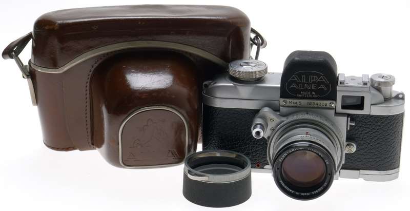 ALPA Mod. 5 RANGEFINDER CHROME CAMERA KERN-SWITAR 1:1.8/50mm AR LENS f=50mm HOOD