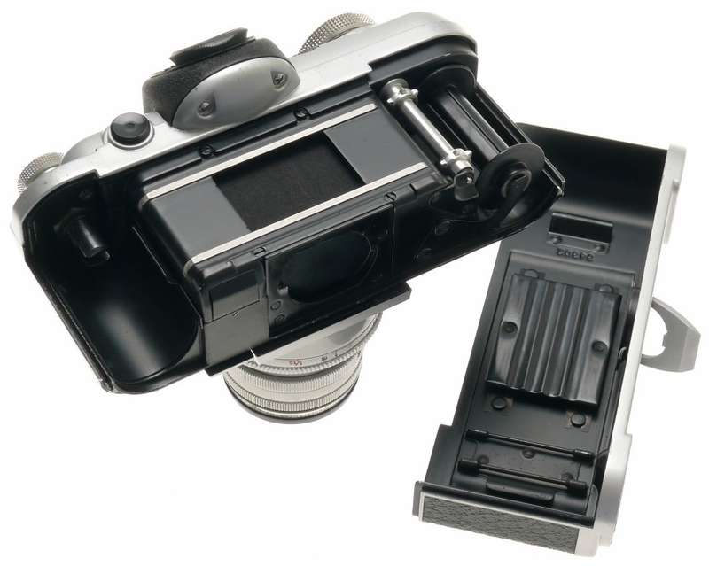 ALPA Mod. 5 RANGEFINDER CHROME CAMERA KERN-SWITAR 1:1.8/50mm AR LENS f=50mm HOOD