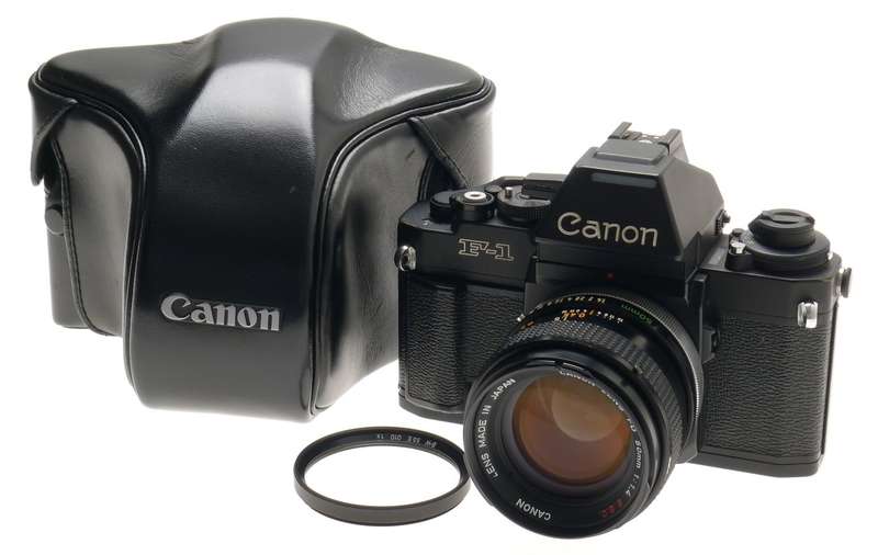 CANON F-1 SLR 35mm FILM CAMERA AE FINDER FN 1.4 S.S.C f=50mm CASE FILTER 1.4/50