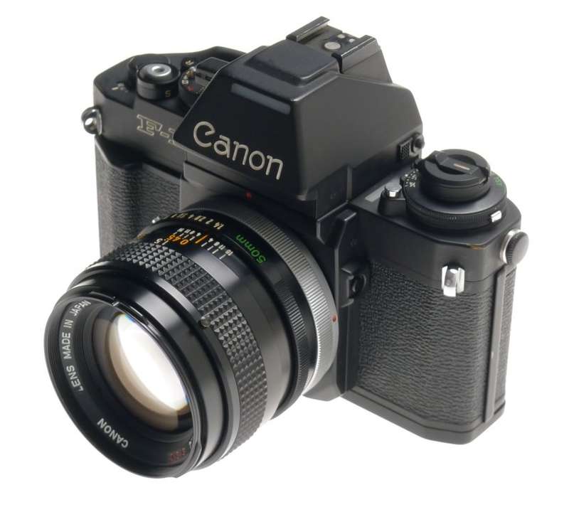CANON F-1 SLR 35mm FILM CAMERA AE FINDER FN 1.4 S.S.C f=50mm CASE FILTER 1.4/50