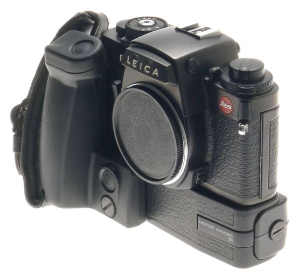 LEITZ R6 BLACK CLEAN SLR 35mm FILM CAMERA BODY WITH MOTOR WINDER LEICA HAND GRIP
