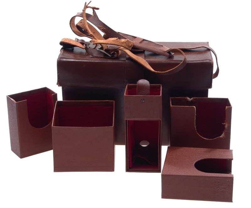 ORIGINAL BENSER LEICA LEATHER CAMERA CASE WITH INSERTS