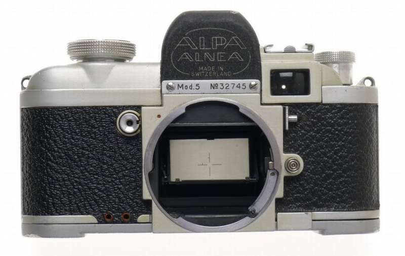 USED ALPA Mod. 5 RANGEFINDER CHROME CAMERA KERN-SWITAR 1.8/50mm AR LENS HOOD f50