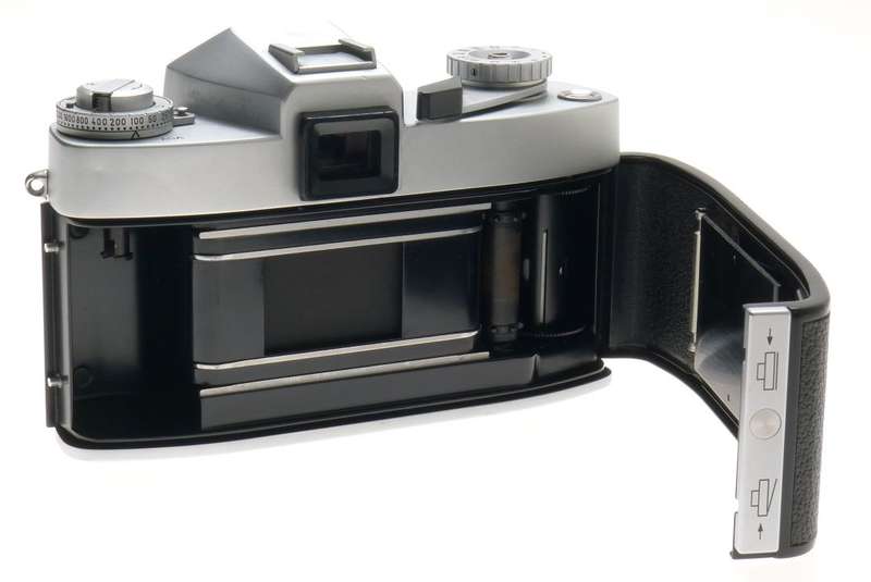 LEICA 1st VERSION LEICAFLEX CHROME 35mm SLR CAMERA BODY CASE INSTRUCTION MANUAL
