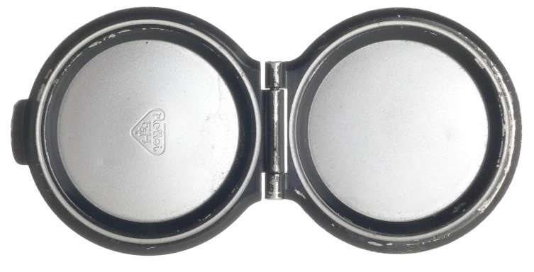 ROLLEIFLEX 2.8F ZEISS PLANAR WHITE FACE TLR CAMERA LENS CAP CHROME USED 2.8/80