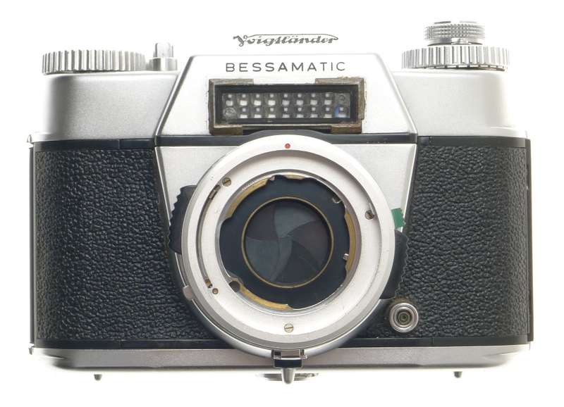 VOIGTLANDER SLR FILM CAMERA CHROME BODY HALF CASE USED BESSAMATIC WITH HALF CASE