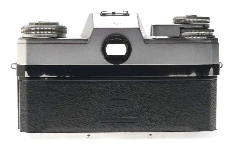 ZEISS IKON CHROME CONTAREX 35mm CAMERA BODY FILM BULLS EYE MODEL LIGHT METER NR