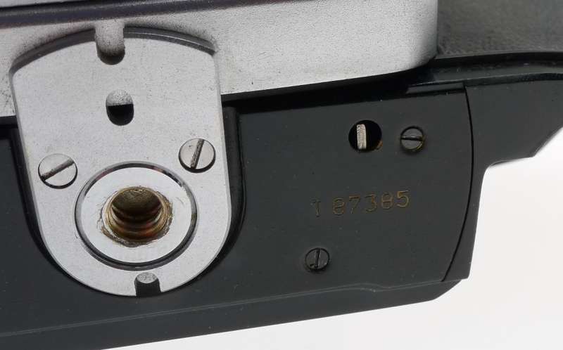 ZEISS IKON CHROME CONTAREX 35mm CAMERA BODY FILM BULLS EYE MODEL LIGHT METER NR