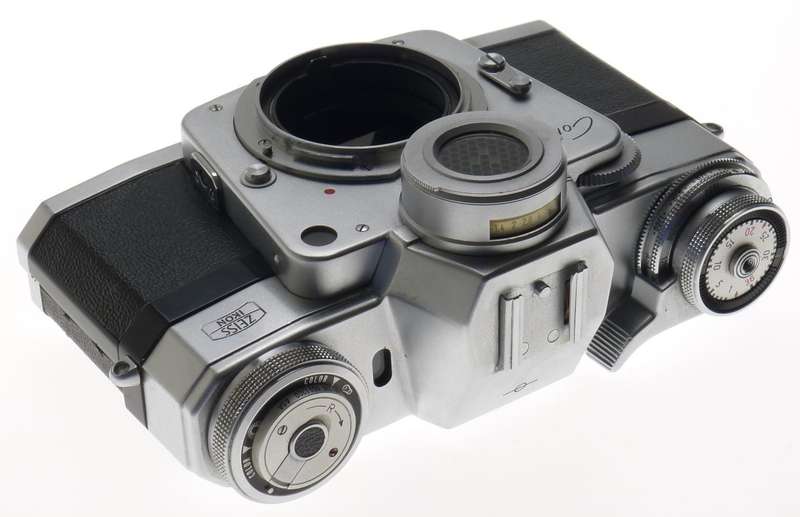 ZEISS IKON CHROME CONTAREX 35mm CAMERA BODY FILM BULLS EYE MODEL LIGHT METER NR