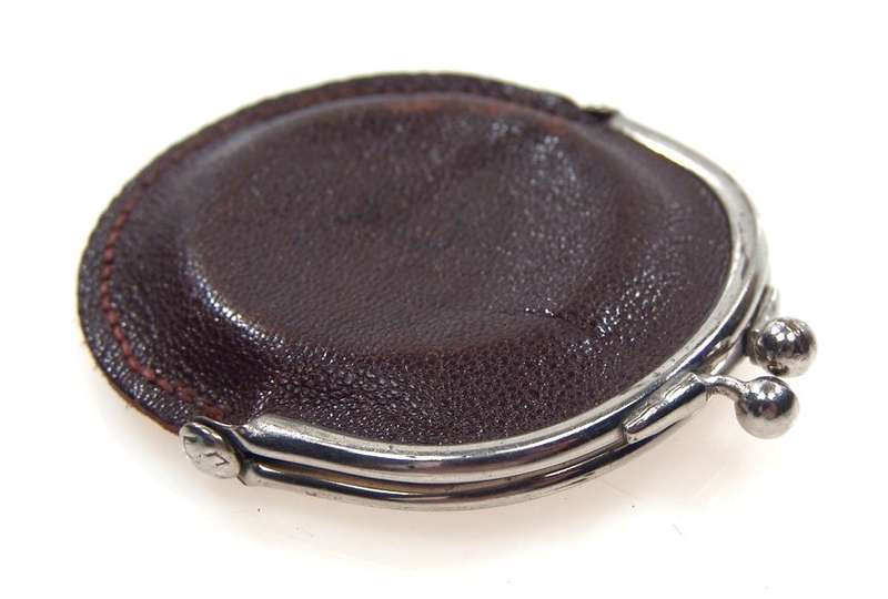 LITTLE LEATHER RARE VINTAGE LEITZ ACCESSORY CLIP POUCH