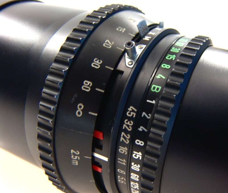 HASSELBLAD SONNAR 5.6 f=250mm TELE LENS ZEISS CAMERA BLACK FITS 500 C/M 5.6/250