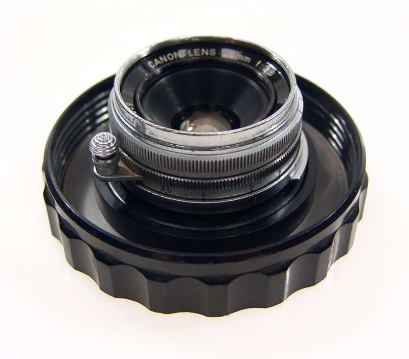 CANON LENS 28mm f2.8 FINDER CASE 2.8/28mm LEICA M39 M9