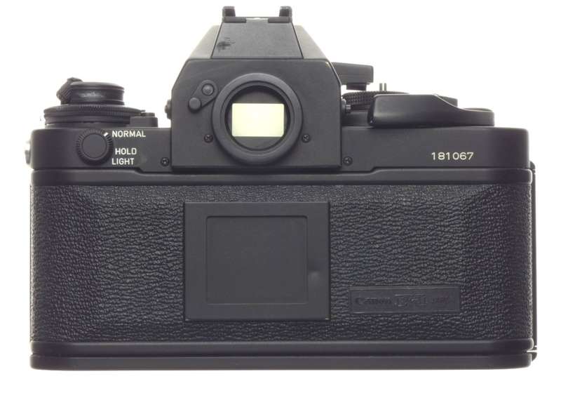 CANON F-1 SLR 35mm film F1 camera Black FD 24mm 1:2.8 filter cap good condition