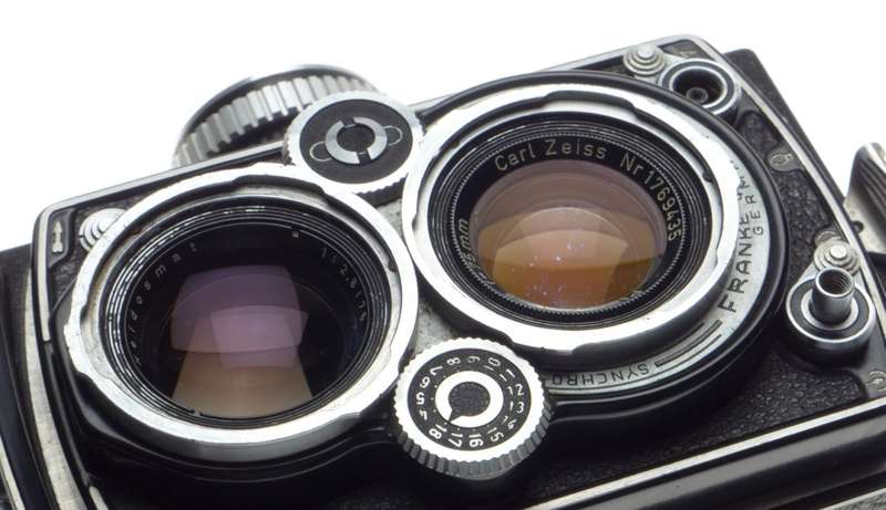 ROLLEIFLEX 3.5 f=75mm Zeiss Planar TLR medium format film camera 3.5/75 metered