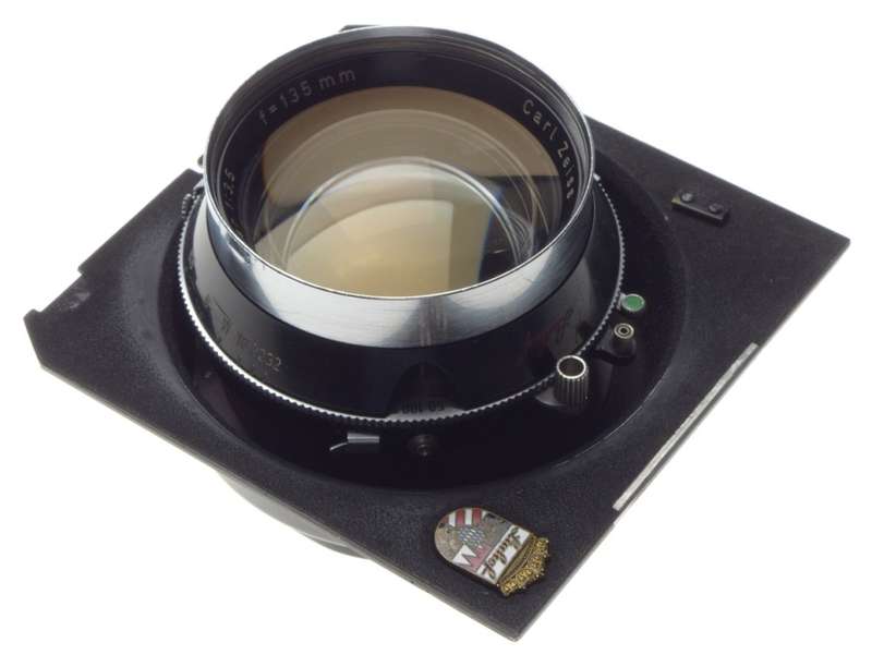 PLANAR 1:3.5 f=135mm Zeiss coated medium format lens Synchro-Compur shutter cam