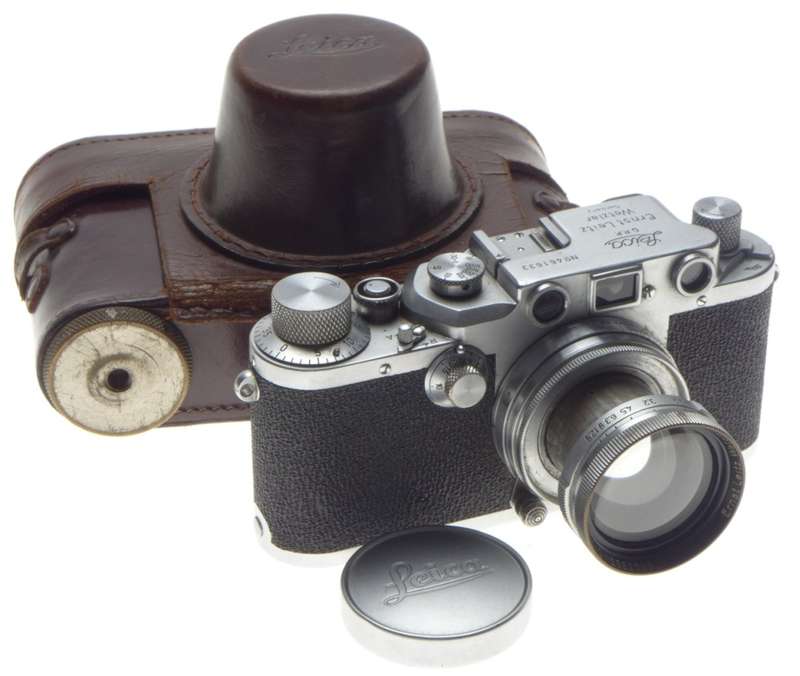 LEICA IIIc shark skin 35mm rangefinder camera Summitar f=5cm 1:2 case caps 2/50