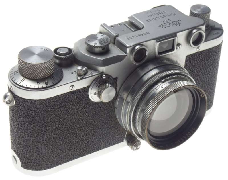LEICA IIIc shark skin 35mm rangefinder camera Summitar f=5cm 1:2 case caps 2/50