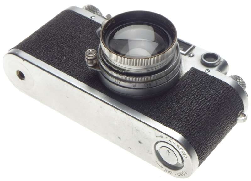 LEICA IIIc shark skin 35mm rangefinder camera Summitar f=5cm 1:2 case caps 2/50