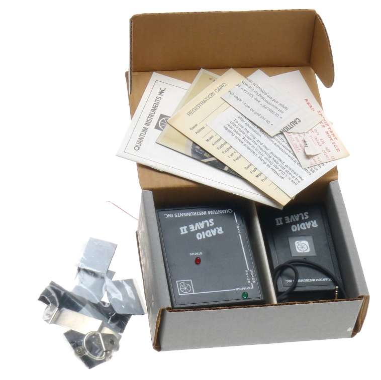 RADIO SLAVE II REMOTE CONTROL FOR CAMERA AND FLASH UNITS QUANTUM INSTRUMENTS BOX