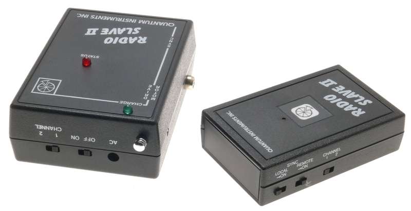 RADIO SLAVE II REMOTE CONTROL FOR CAMERA AND FLASH UNITS QUANTUM INSTRUMENTS BOX