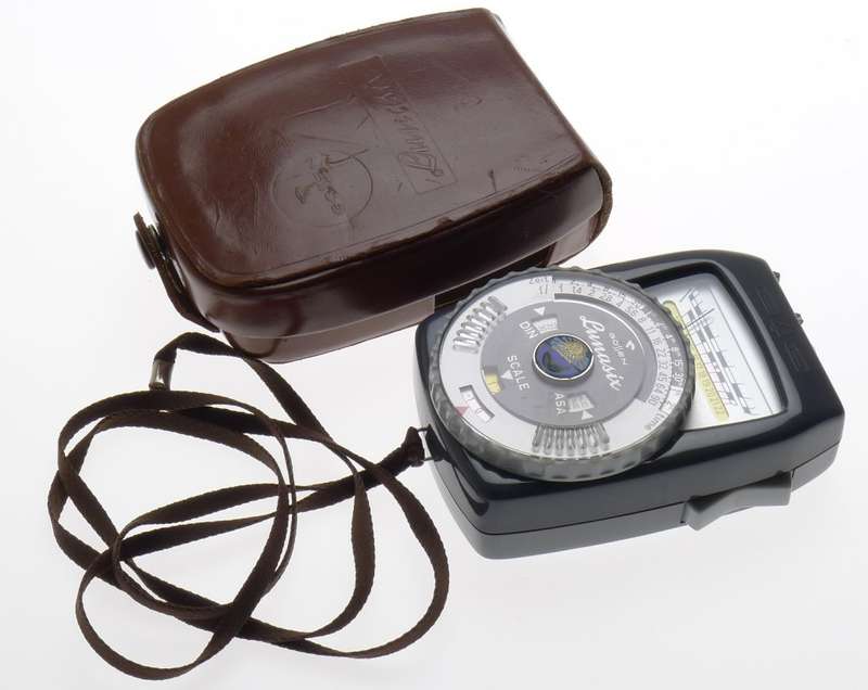 LUNASIX GOSSEN LIGHT EXPOSURE METER LEATHER CASE EXCELLENT CONDITION CLEAN STRAP