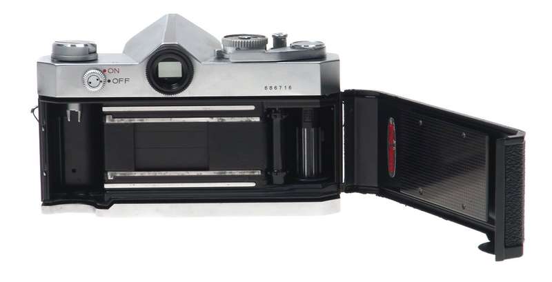 KONICA SLR AUTOREFLEX T CAMERA 1.4 HEXANON f=57 LENS NR