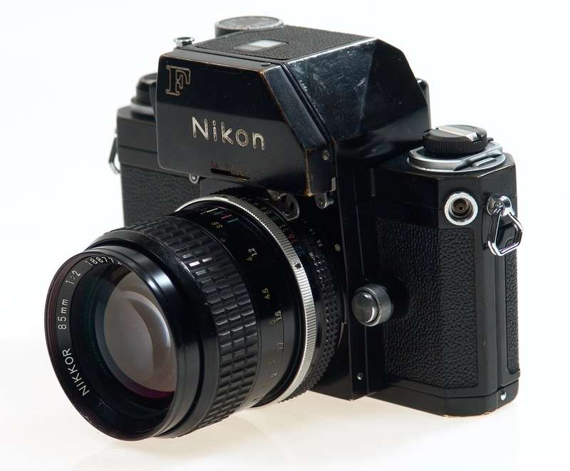 NIKON BLACK F PHOTOMIC HEAD CAMERA NIKKOR 2/85 LENS NR