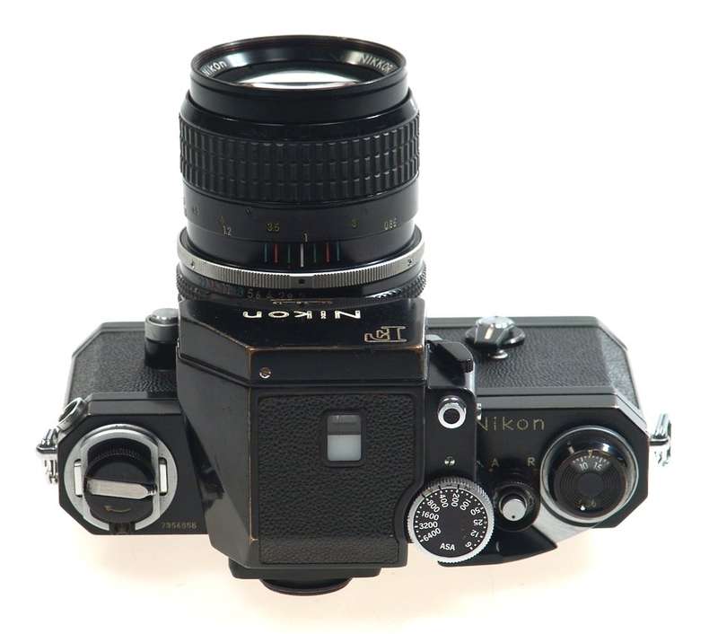 NIKON BLACK F PHOTOMIC HEAD CAMERA NIKKOR 2/85 LENS NR