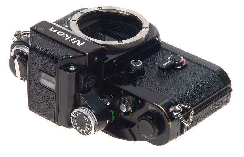 NIKON F2 PHOTOMIC DP-1 PRISM CAMERA 35mm BODY STRAP NR